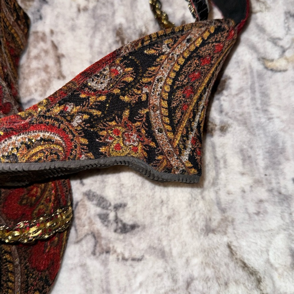 HPLA Women's Red Paisley Sandals - Picture 5 of 6